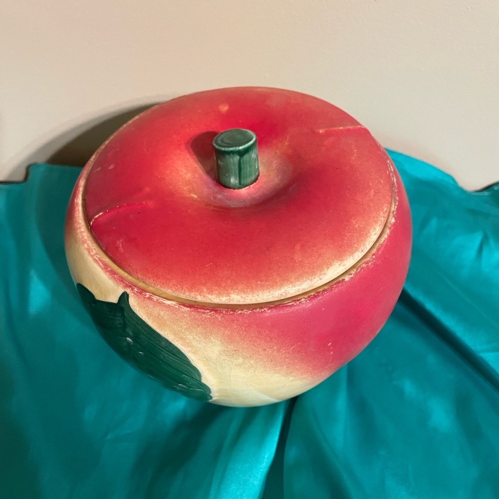 Vintage 1960’s Hull Apple cookie jar